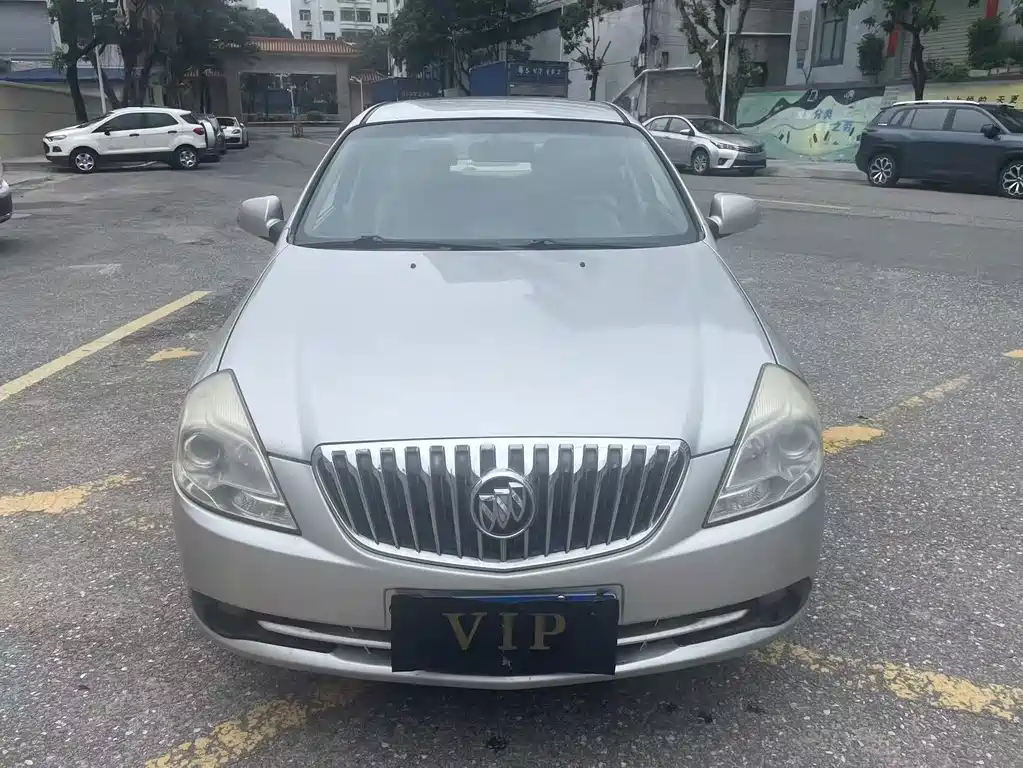 Buick Excelle 2013