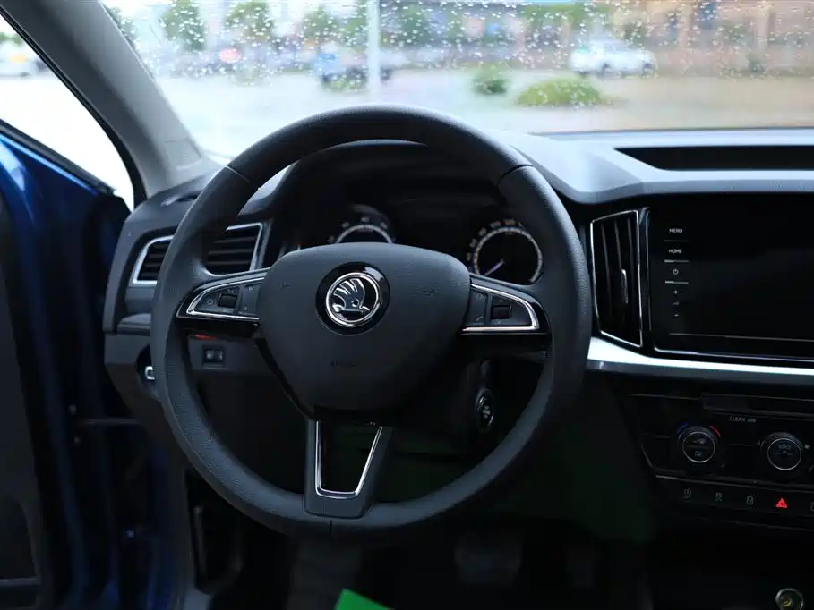 Skoda Kamiq 2023 — фото 15