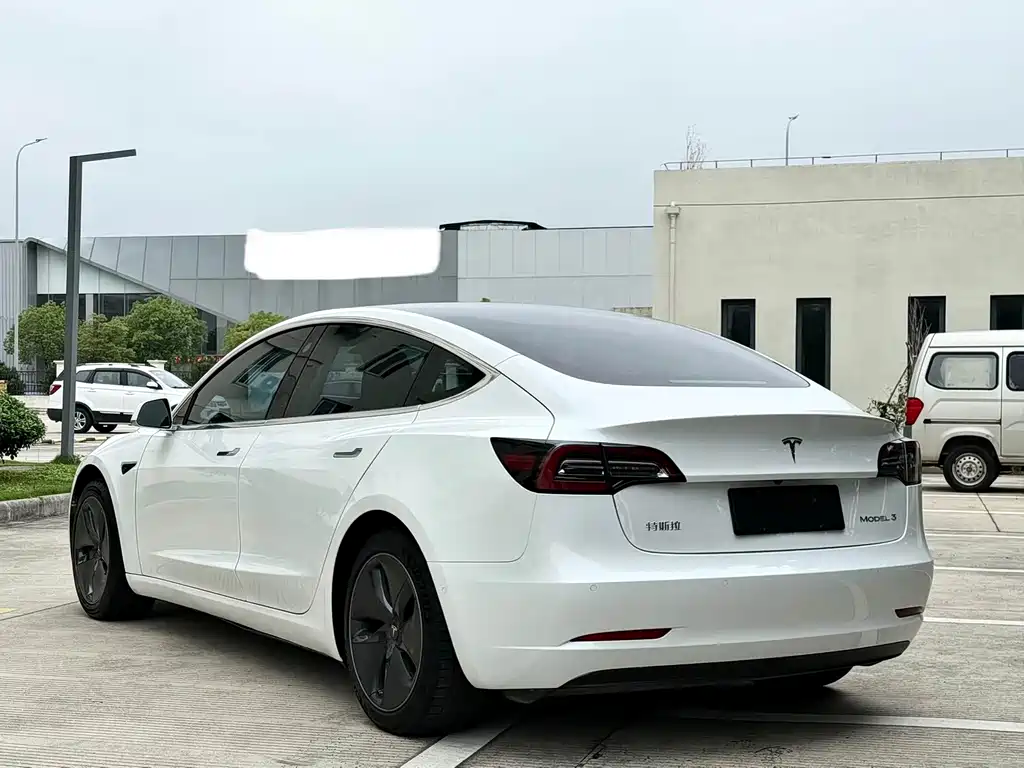 Tesla Model 3 2019 — фото 13