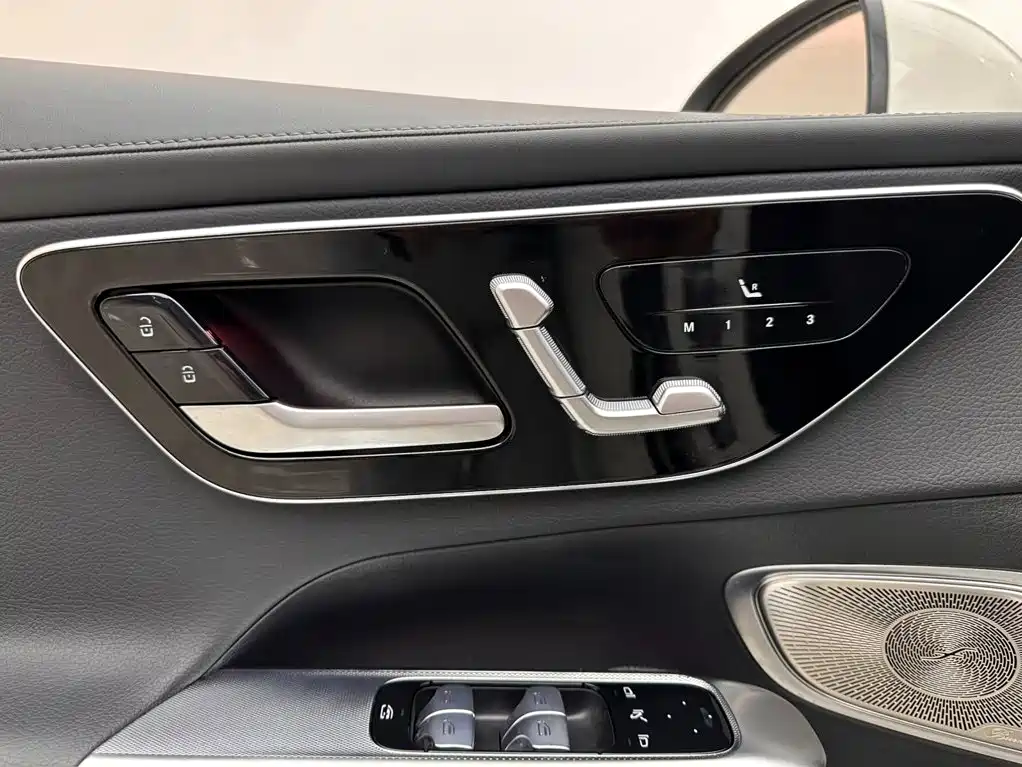 Mercedes-Benz GLC 2023 — фото 15