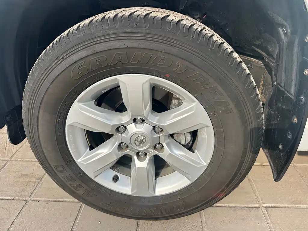 Toyota Prado 2015 — фото 13
