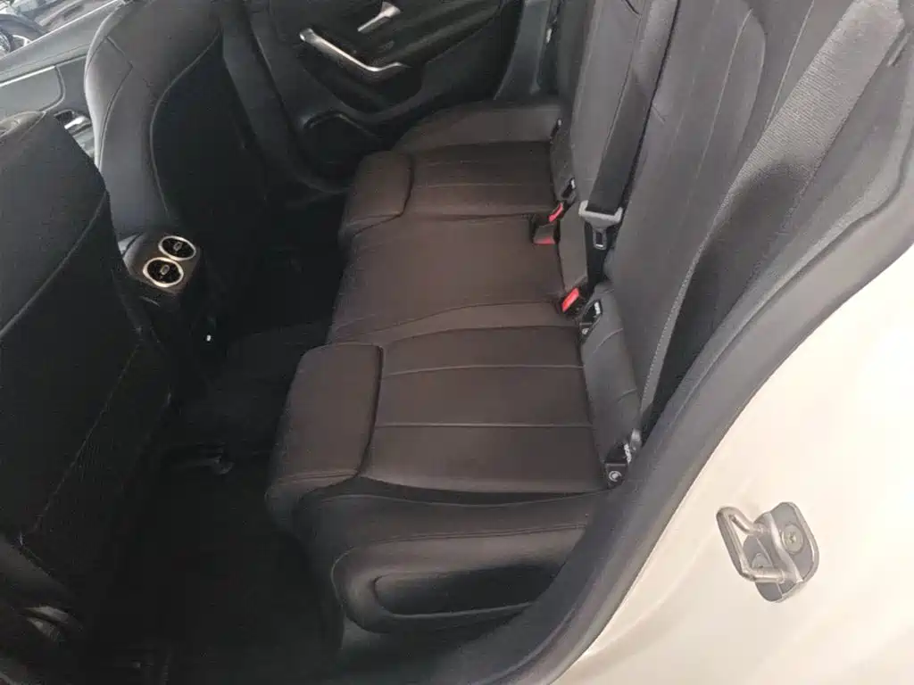Mercedes-Benz A-Class 2024 — фото 17
