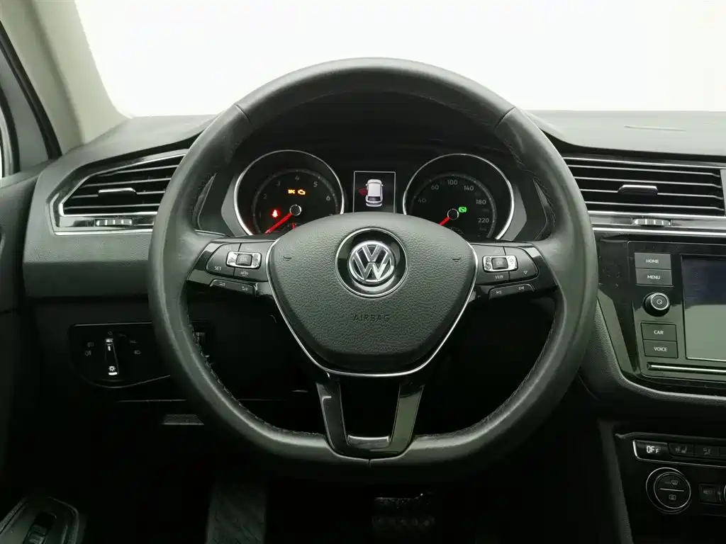 Volkswagen Tiguan L 2019 — фото 11
