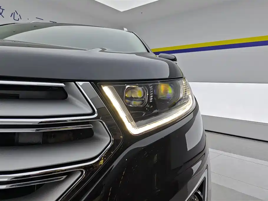 Ford Edge 2018 — фото 5
