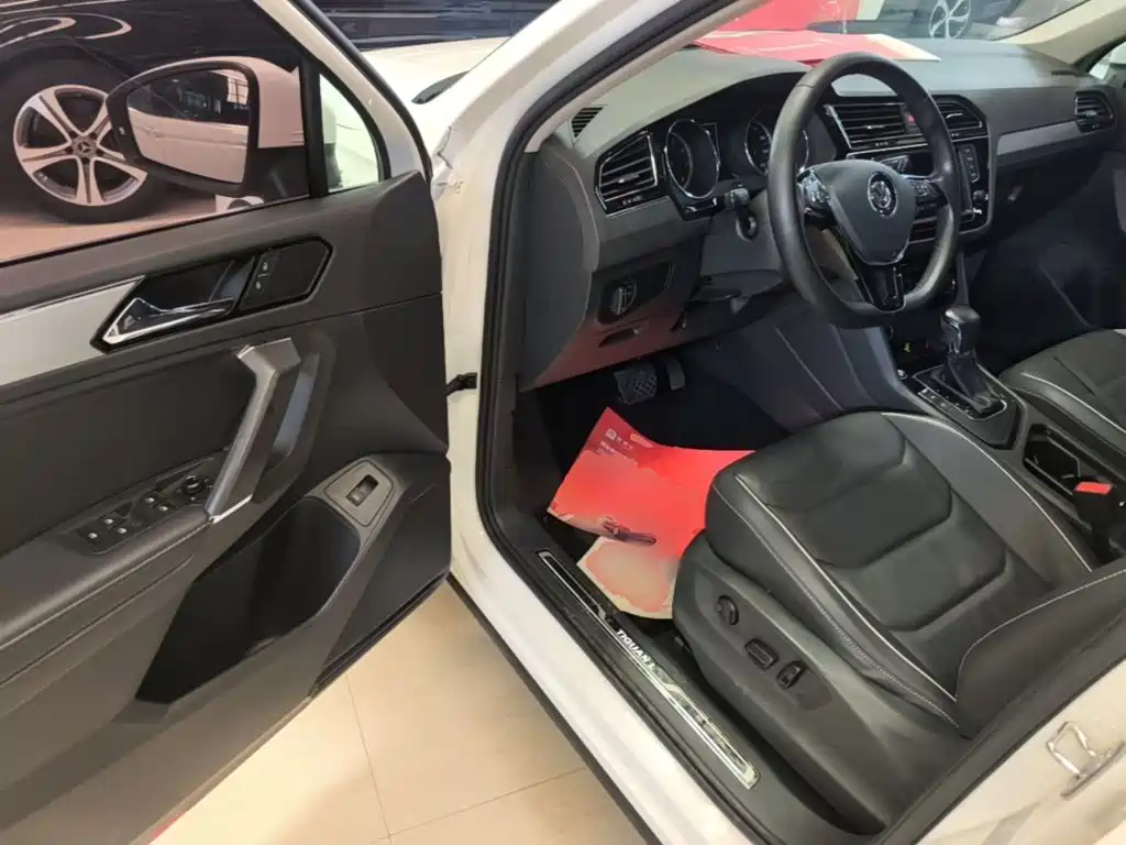 Volkswagen Tiguan L 2017 — фото 16