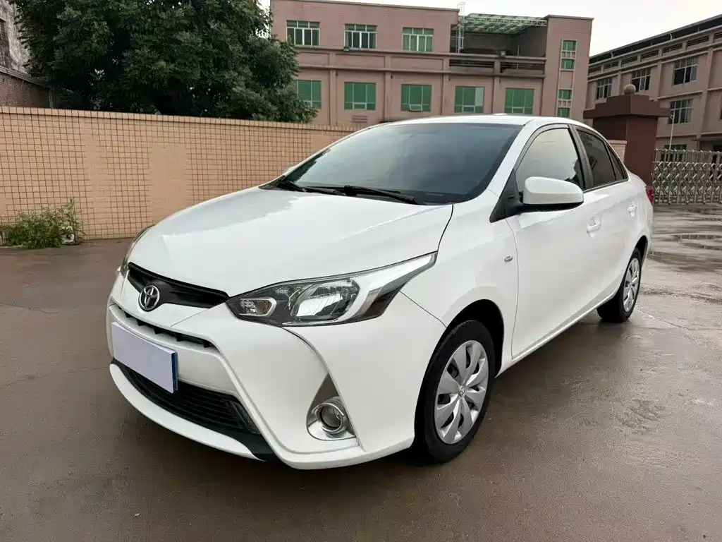 Toyota Yaris L 2020