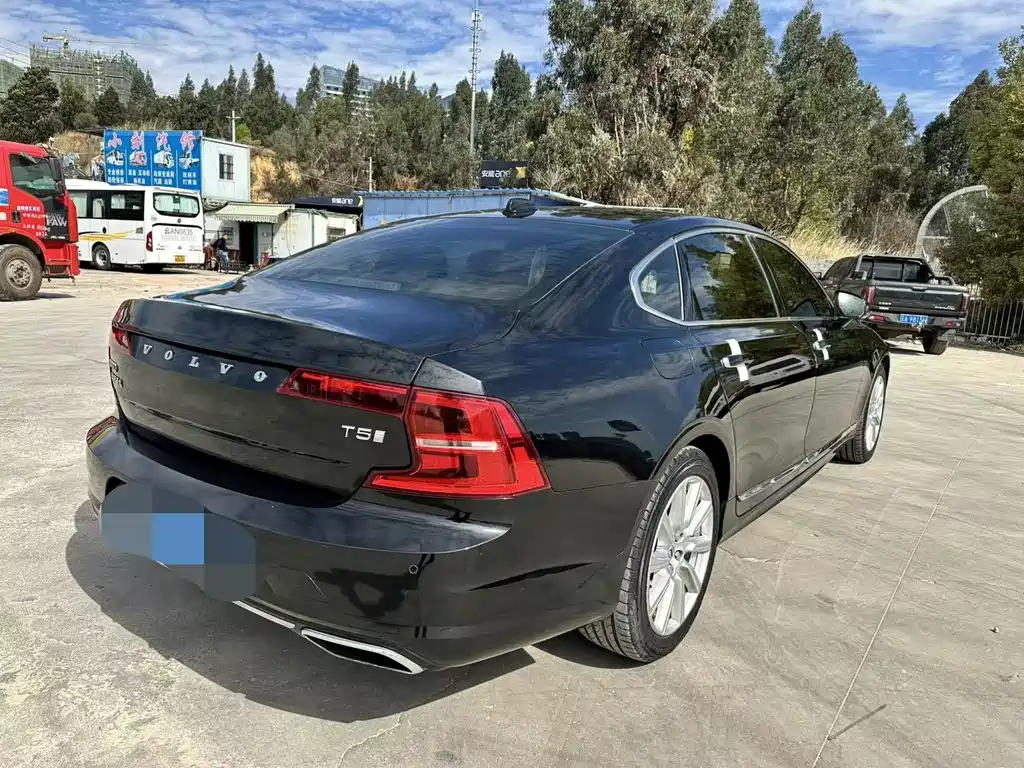 Volvo S90 2019 — фото 18