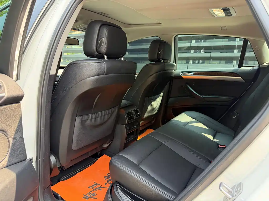 BMW X6 2014 — фото 10