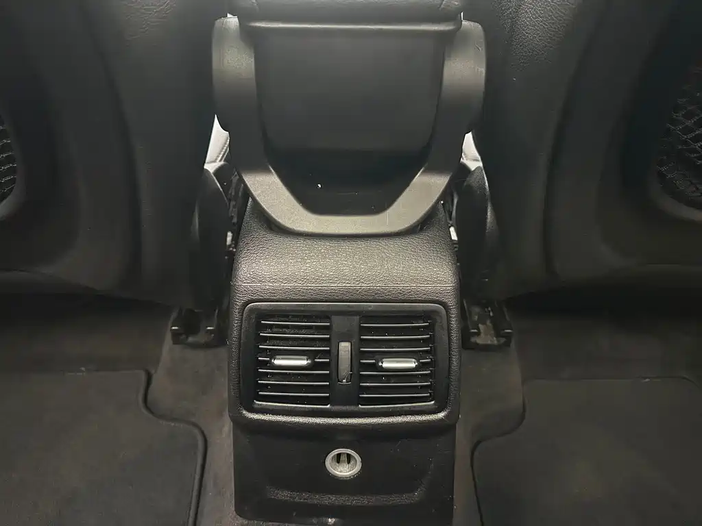 BMW X1 2017 — фото 12