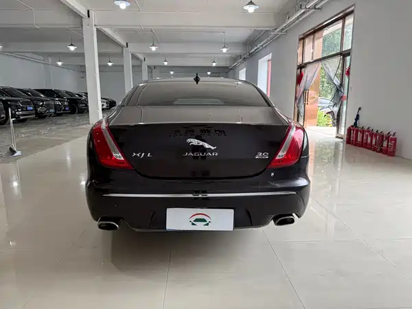 Jaguar XJ 2014
