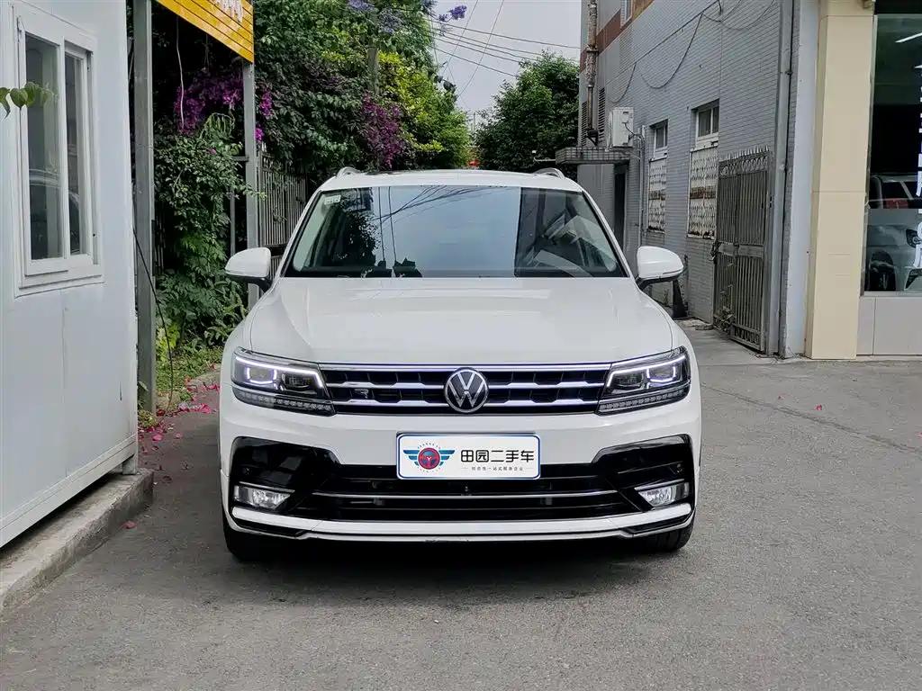 Volkswagen Tiguan L 2021 — фото 2