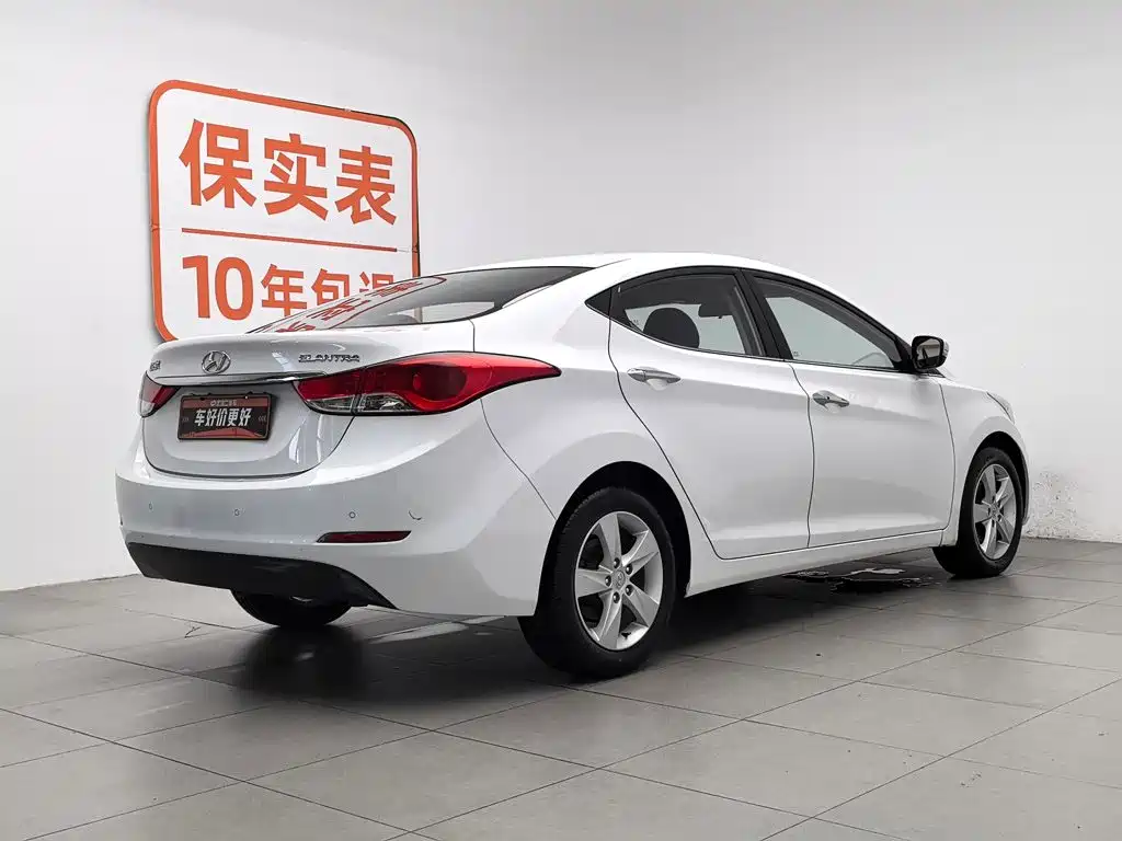 Hyundai Elantra 2013
