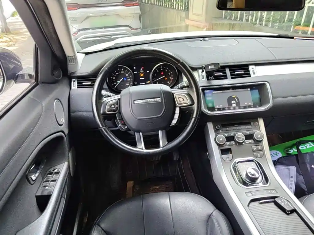 Land Rover Range Rover Evoque 2019 — фото 11