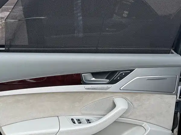 Audi A8 2011