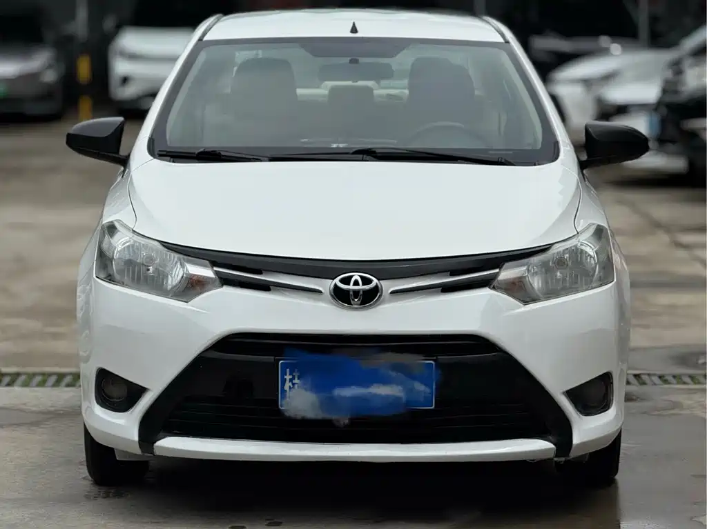 Toyota Vios 2015 — фото 2