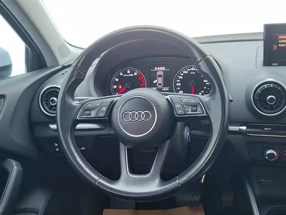 Audi A3 2018 — фото 15