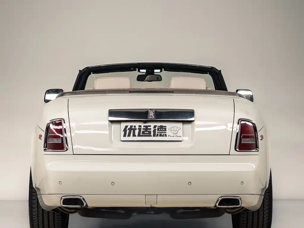 Rolls-Royce Phantom 2015 — фото 7