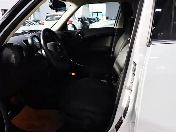 MINI Countryman 2015