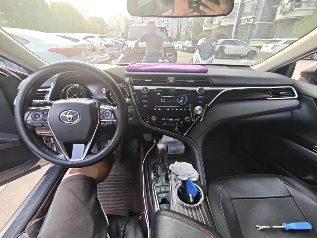 Toyota Camry 2020 — фото 13