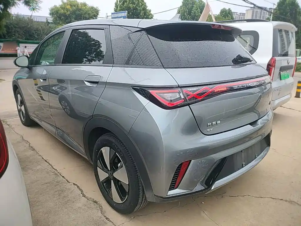 BYD Dolphin 2023