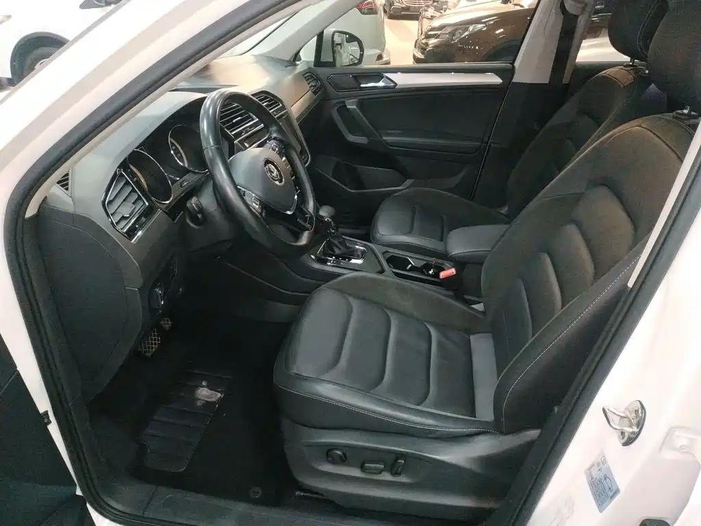 Volkswagen Tiguan L 2020 — фото 15
