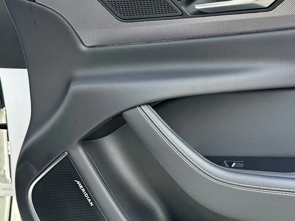 Jaguar XEL 2021 — фото 18
