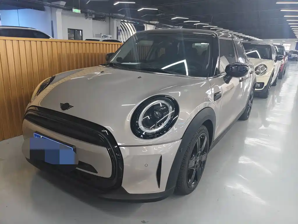 MINI MINI 2023