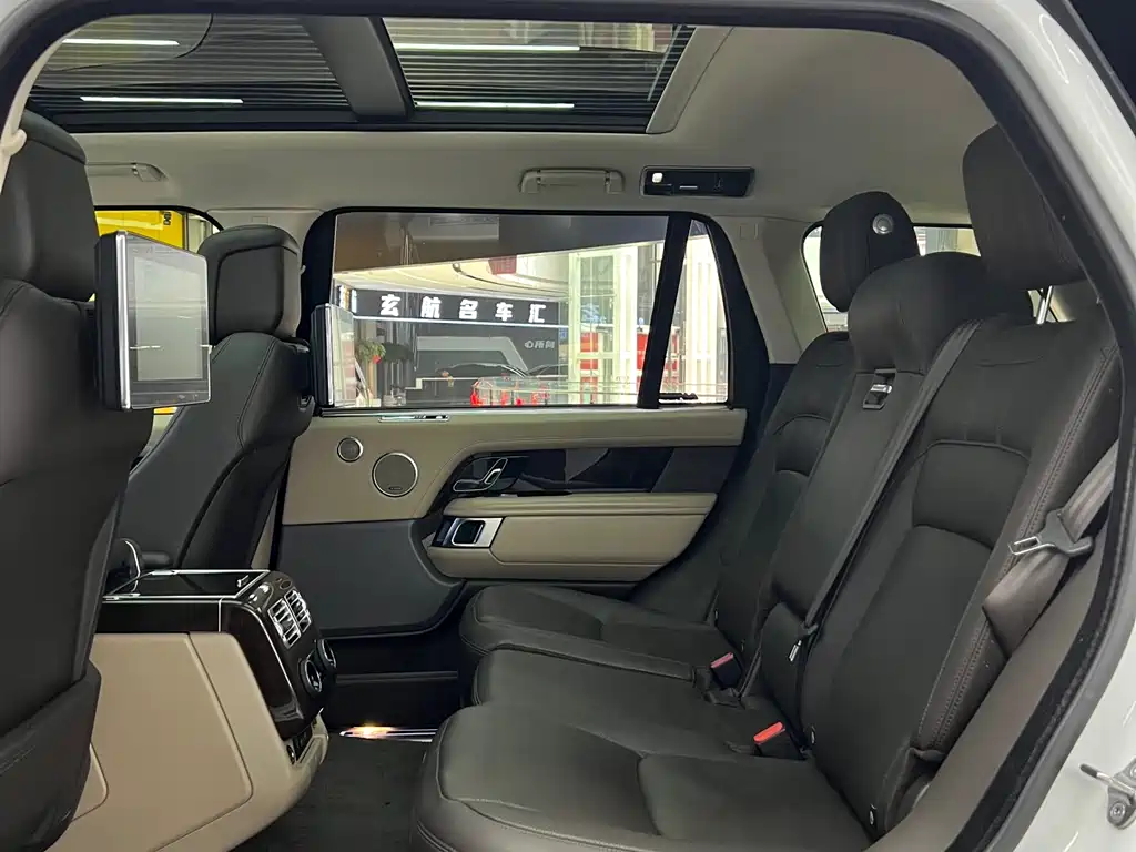 Land Rover Range Rover 2021 — фото 12