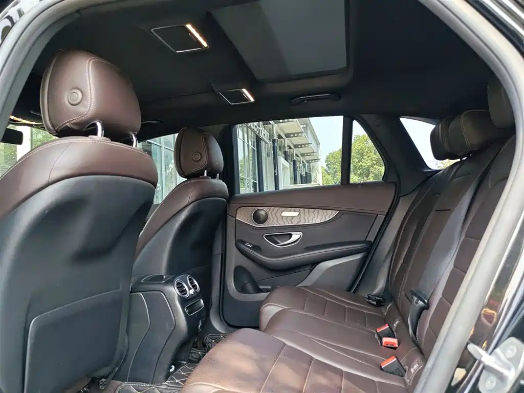Mercedes-Benz GLC 2020 — фото 14