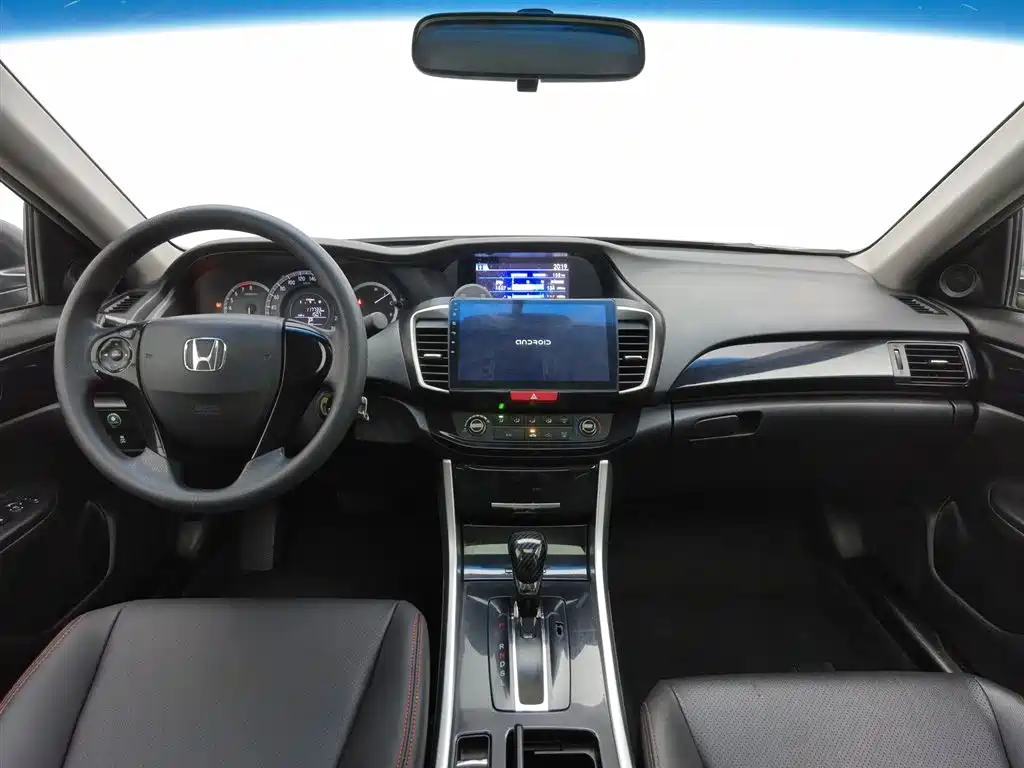 Honda Accord 2018 — фото 5