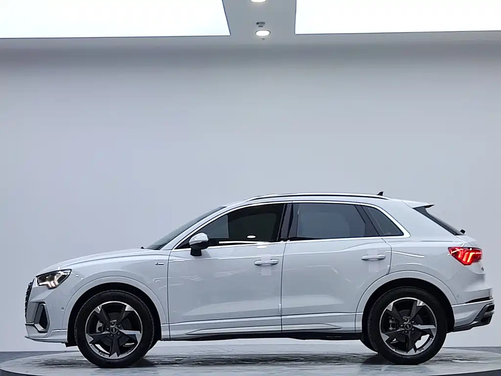 Audi Q3 2023