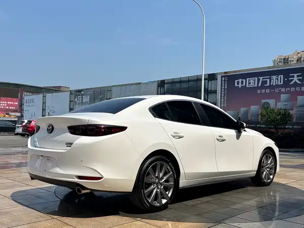 Mazda 3 Axela 2021
