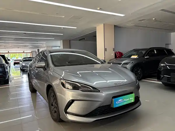 BYD Seal 05 DM-i 2025