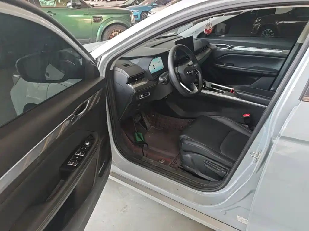 Geely Emgrand L Hip 2023 — фото 16