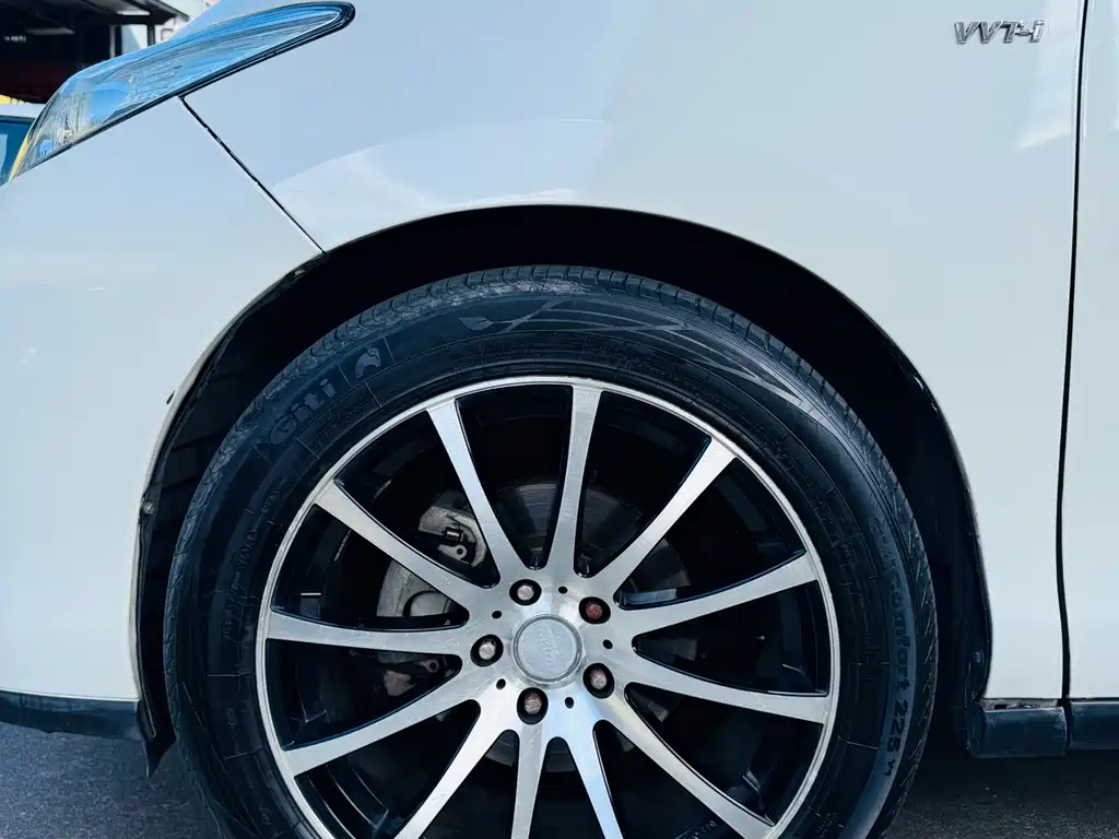Toyota Previa 2015 — фото 13