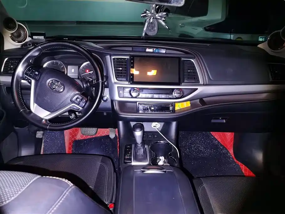 Toyota Highlander 2017 — фото 12