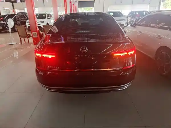 Volkswagen Passat 2021