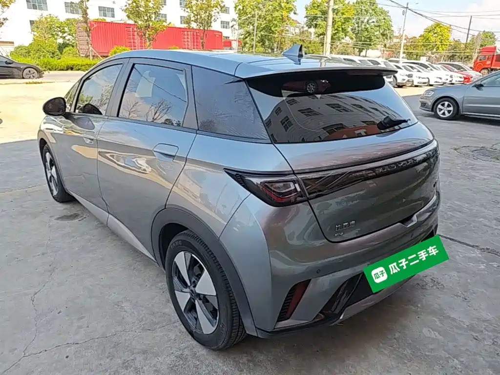 BYD Dolphin 2023
