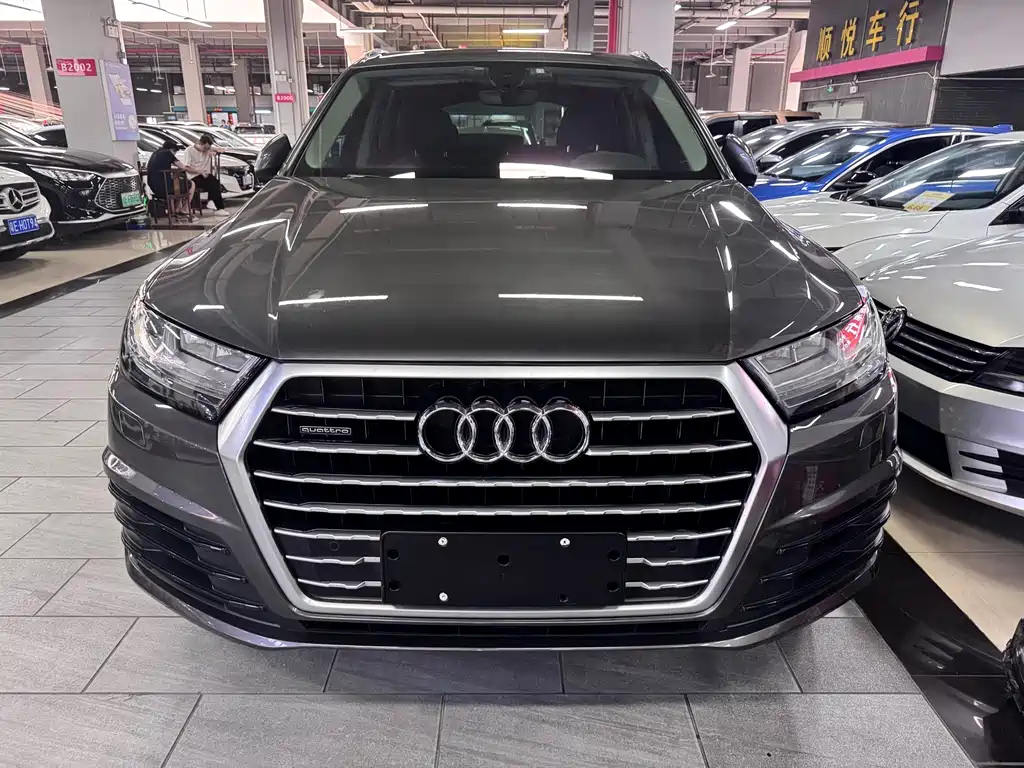 Audi Q7 2019 — фото 2
