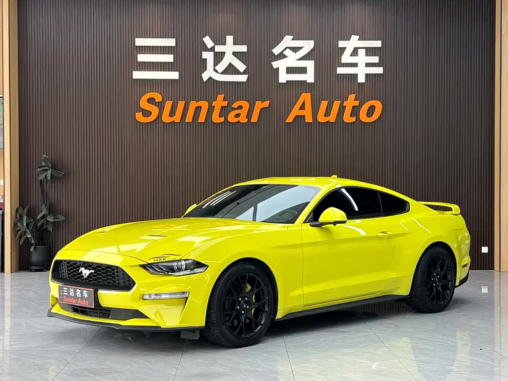 Ford Mustang 2023 — фото 1