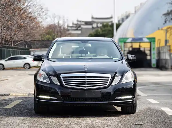 Mercedes-Benz E-Class 2012