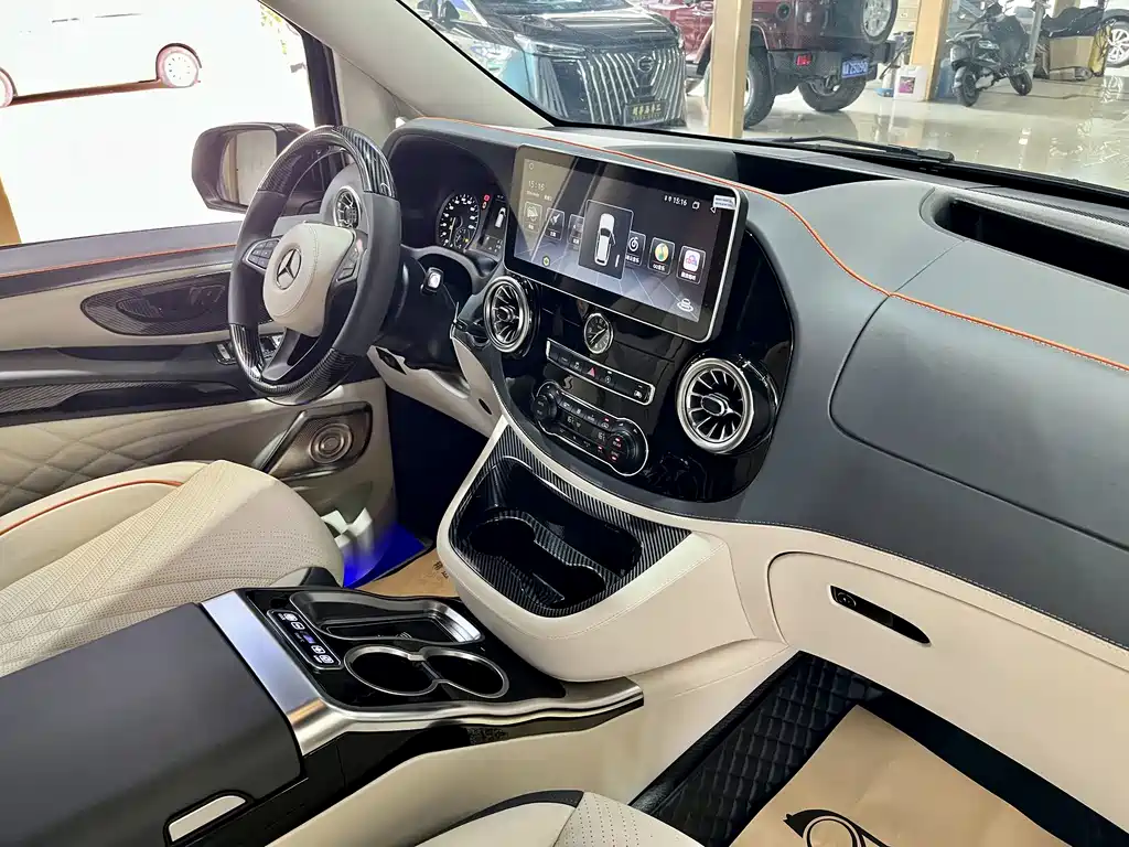 Mercedes-Benz Vito 2023 — фото 10