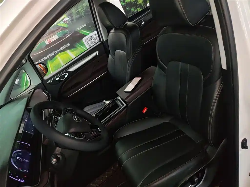 GAC Motor Trumpchi M6 2023 — фото 15