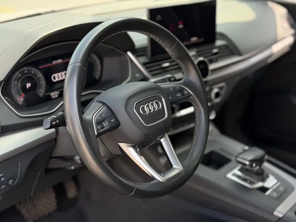 Audi Q5L 2023 — фото 9