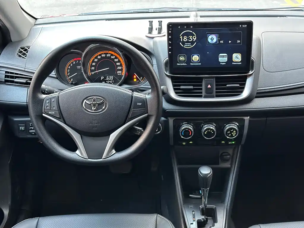 Toyota Yaris L 2022 — фото 17