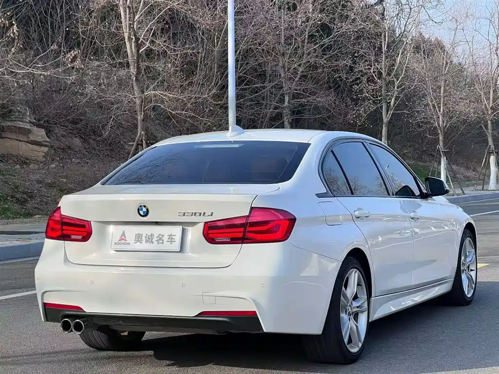 BMW 3 Series 2018 — фото 7