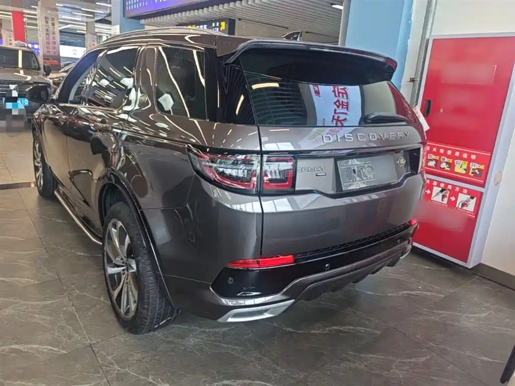 Land Rover Discovery Sport 2023 — фото 5
