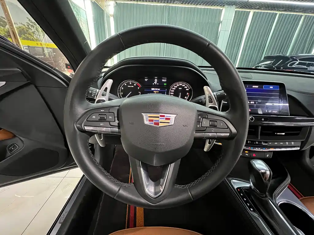 Cadillac CT4 2022 — фото 11