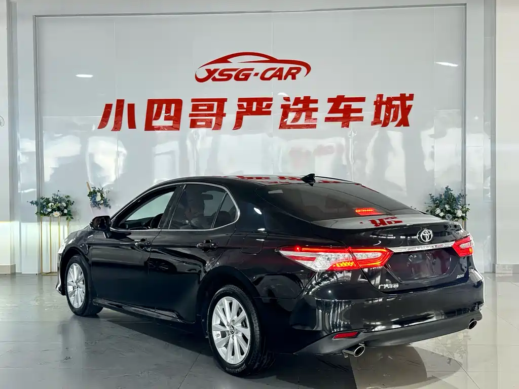 Toyota Camry 2021