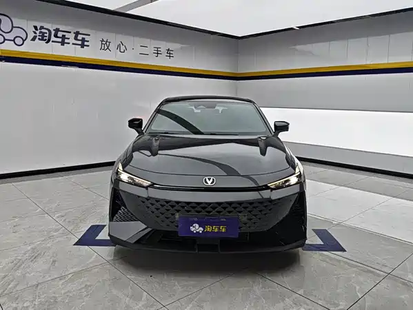 Changan UNI-V 2025